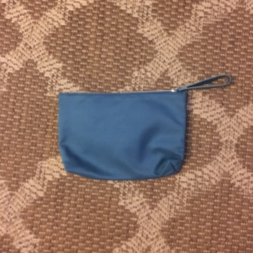 MYSTERY MAKEUP BAG💄🎀💋 - Picture 3 of 5